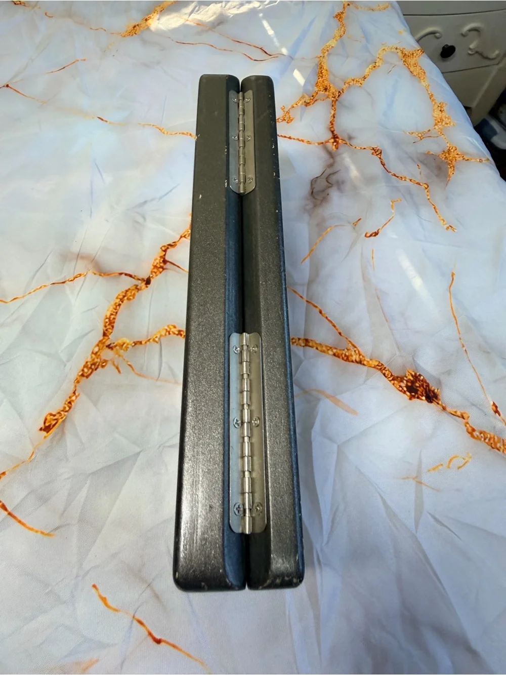 Powered chef knife box empty